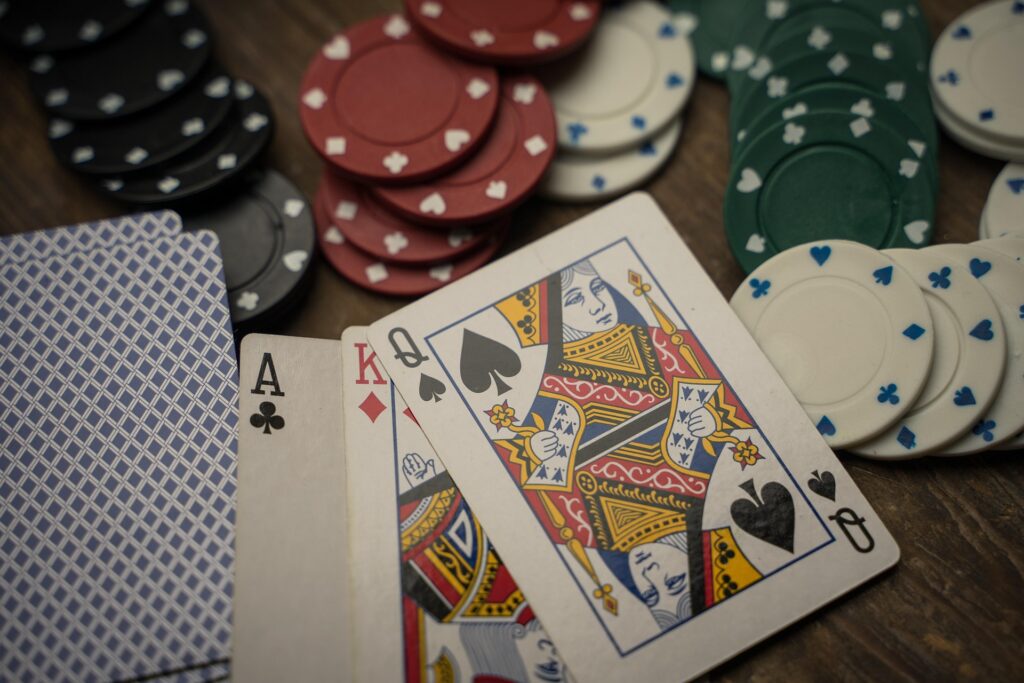 1. Pokeris - populiariausias kazino žaidimas